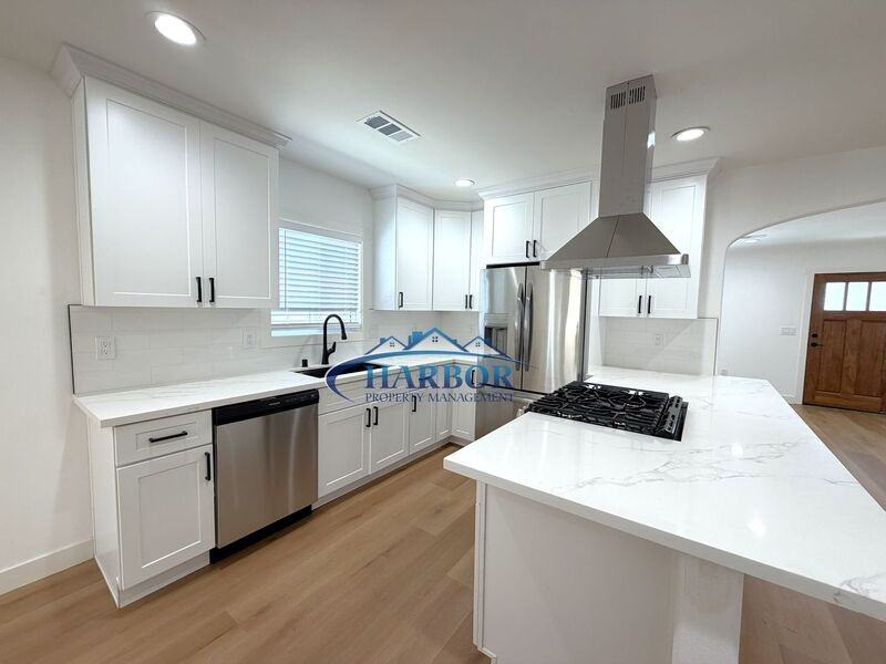 3409 S Pacific Ave - Photo 6 of 21