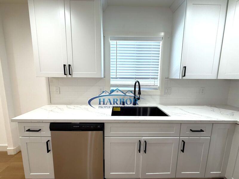 3409 S Pacific Ave - Photo 7 of 21