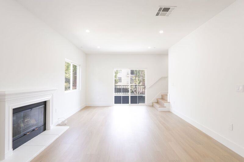 1325 N Poinsettia Pl #08 - Photo 2 of 15