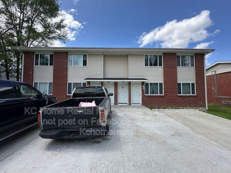 3118 N 55th St #B - Photo 2 of 27