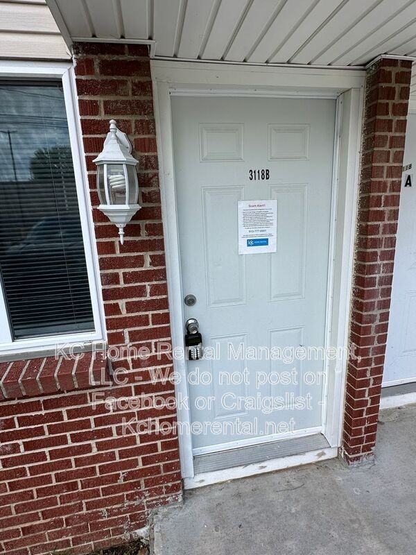 3118 N 55th St #B - Photo 4 of 27