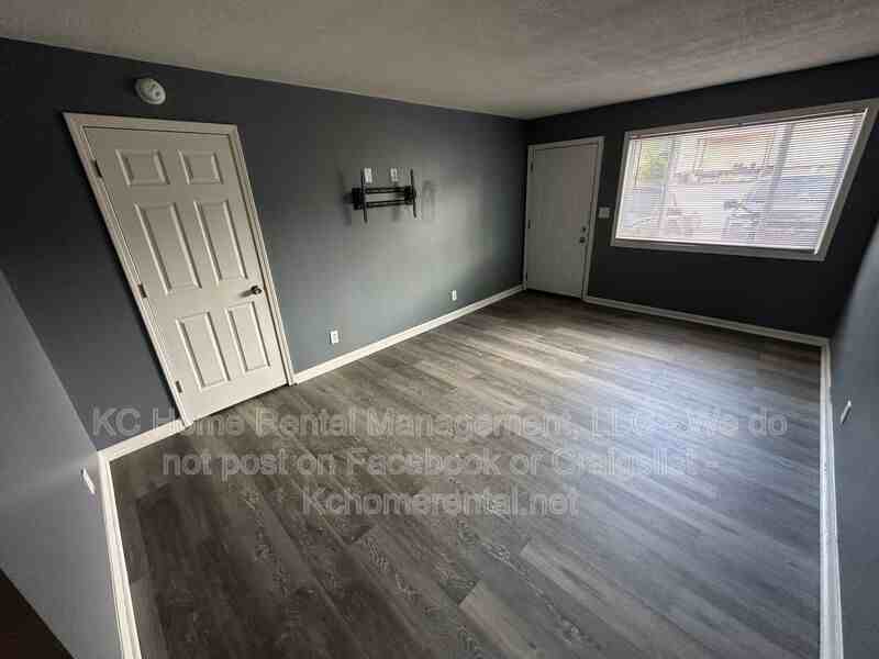3118 N 55th St #B - Photo 5 of 27