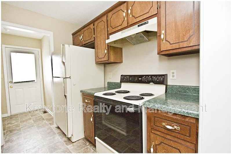 1770 Crestview Dr - Photo 4 of 8