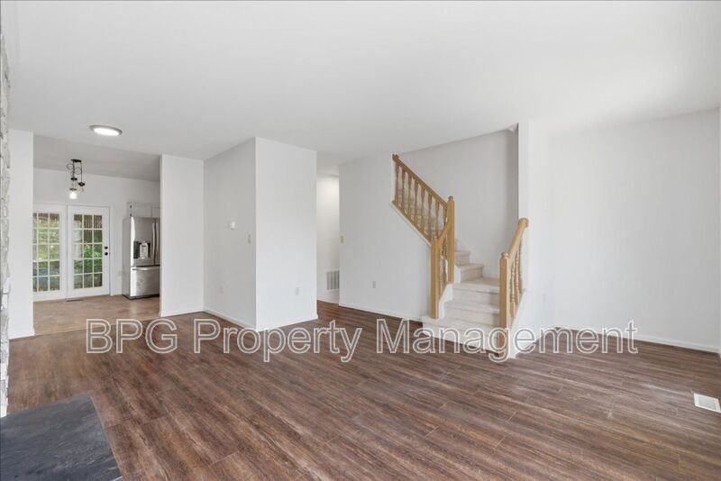 522 Breckinridge Sq Se - Photo 4 of 23