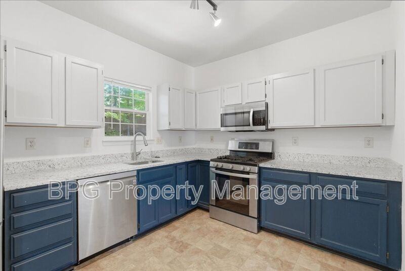 522 Breckinridge Sq Se - Photo 7 of 23