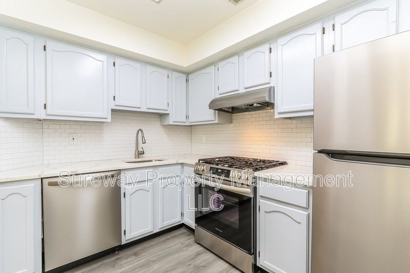 117 Rainier Ct #8 - Photo 6 of 17