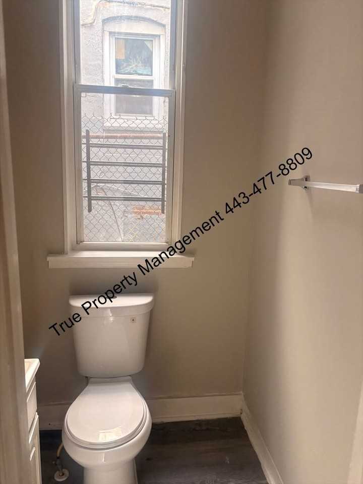 1722 N Monroe St - Photo 5 of 13
