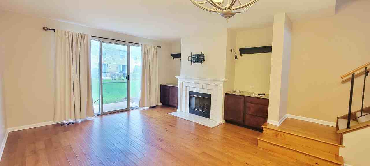 288 Hunterdon Ct - Photo 3 of 21