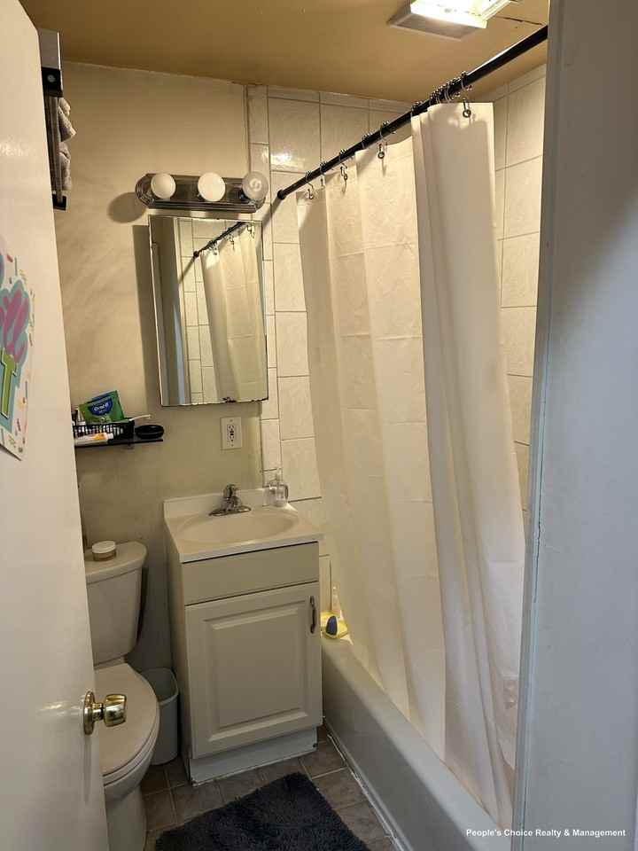 55 Grove St #1 - Photo 5 of 5