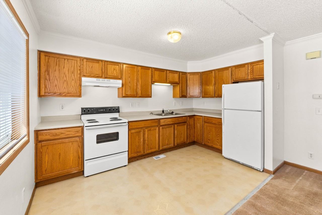 Whitcomb Apartments - Photo 6 of 35
