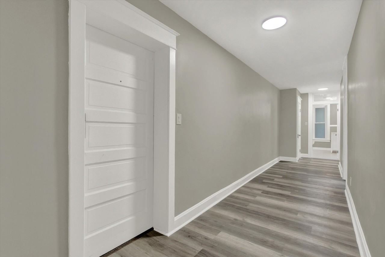 715 Oak Hill Ave #2N - Photo 4 of 20