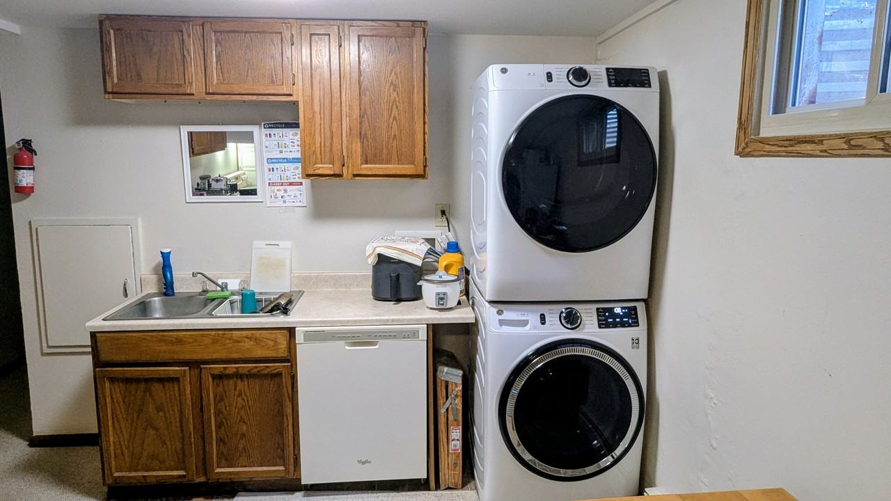 1940 Larkspur Dr #1 - Photo 6 of 12