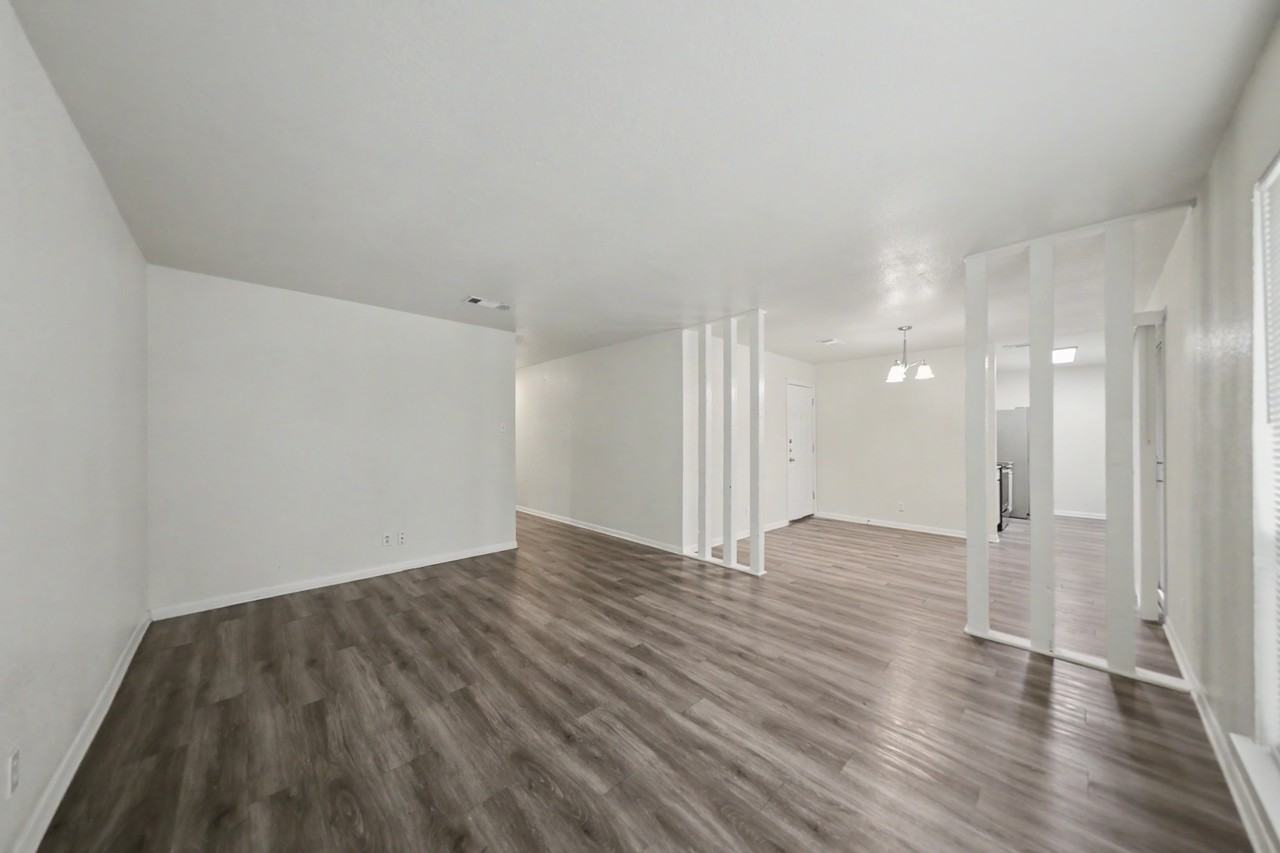 2902 Lawndale St - Photo 7 of 21