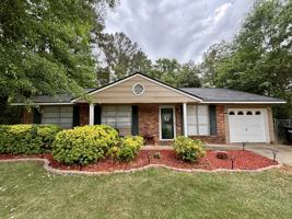 featured image of 8001 Twin Chapel Dr