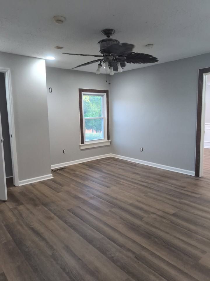 14641 Asheville Hwy - Photo 6 of 17