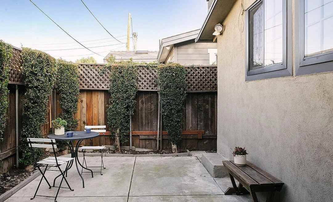 212 S Craig Ave - Photo 6 of 17