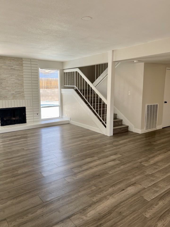 3069 Carnelian St - Photo 3 of 24