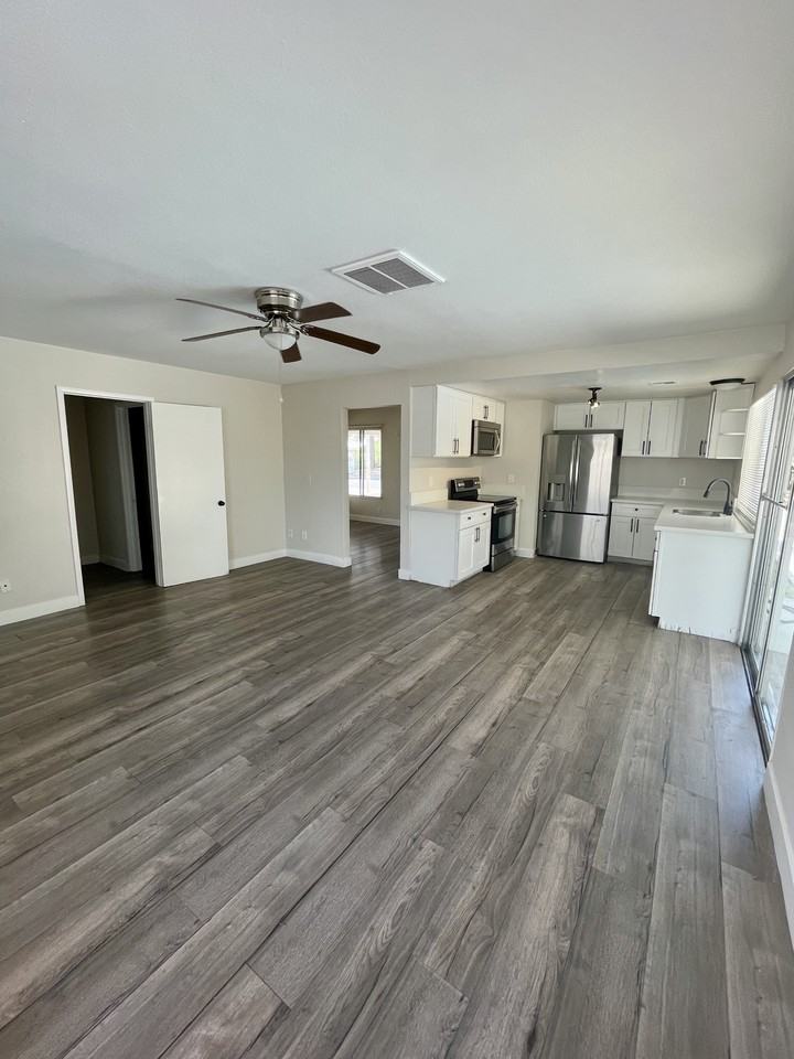 3069 Carnelian St - Photo 6 of 24