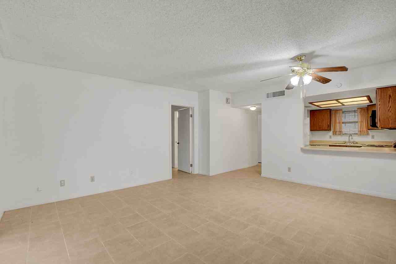 3823 S Maryland Pkwy #10 - Photo 5 of 37