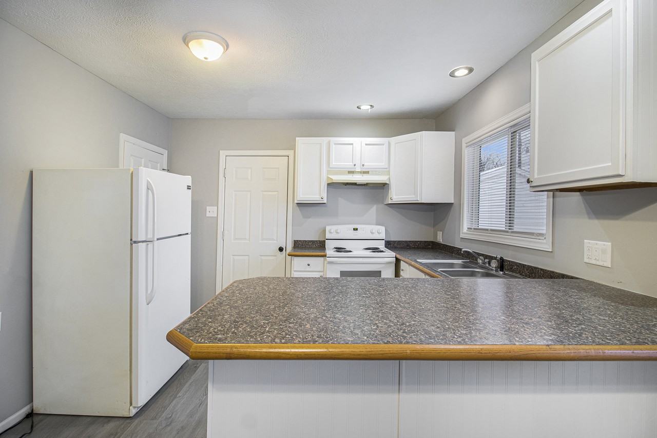 1234 Bissell St - Photo 6 of 16