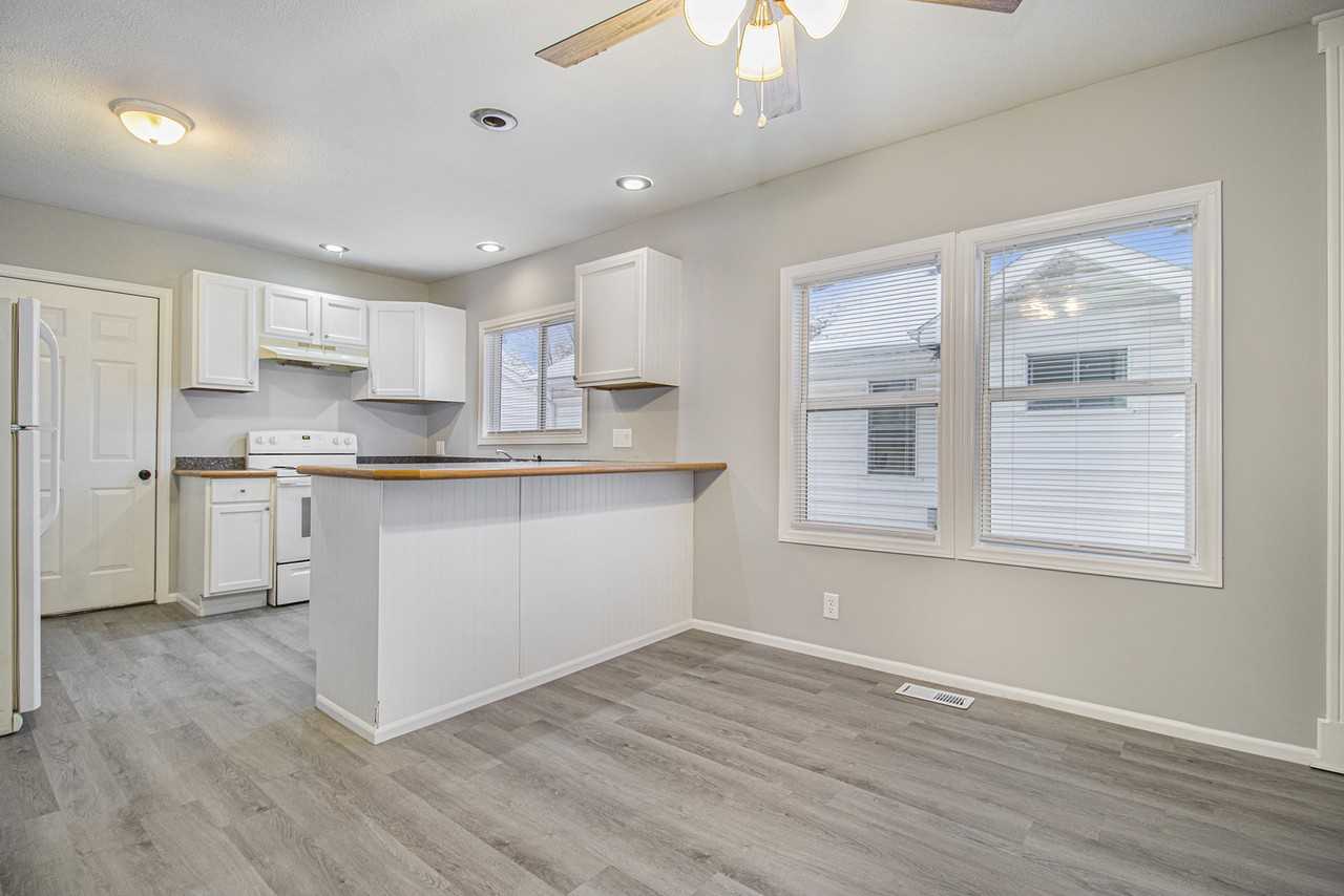 1234 Bissell St - Photo 7 of 16