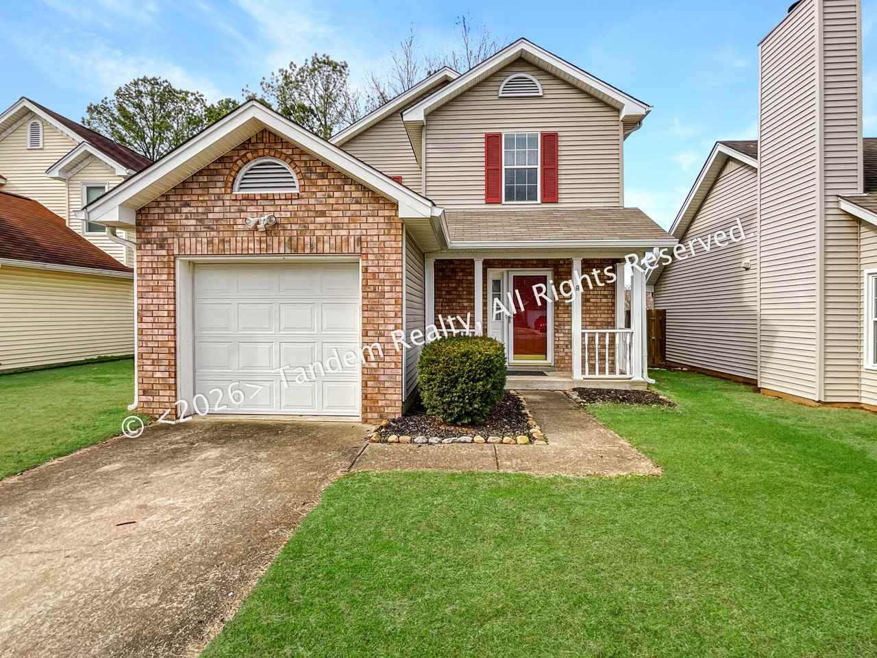 512 Selsey Ct S