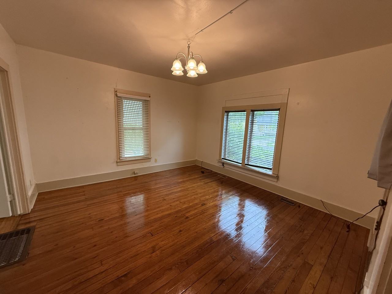 318 W Gay St #A - Photo 5 of 10