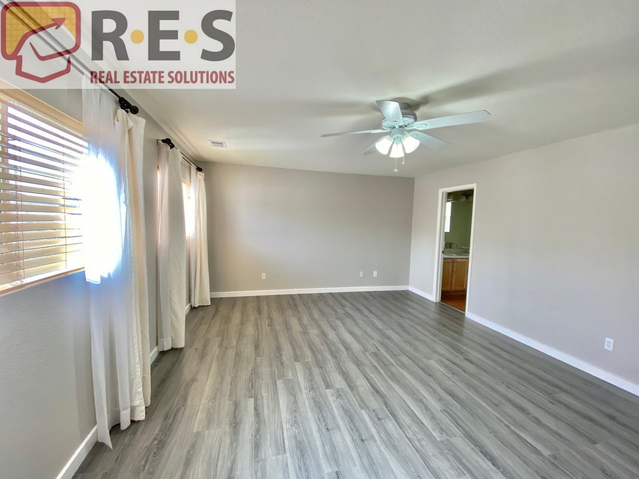 5731 Raleigh Cir - Photo 6 of 16