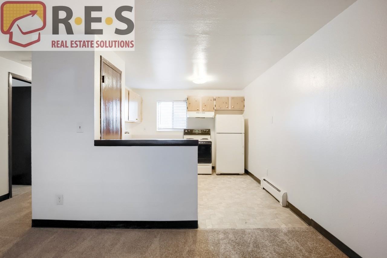 1080 S Eliot St #302 - Photo 4 of 9