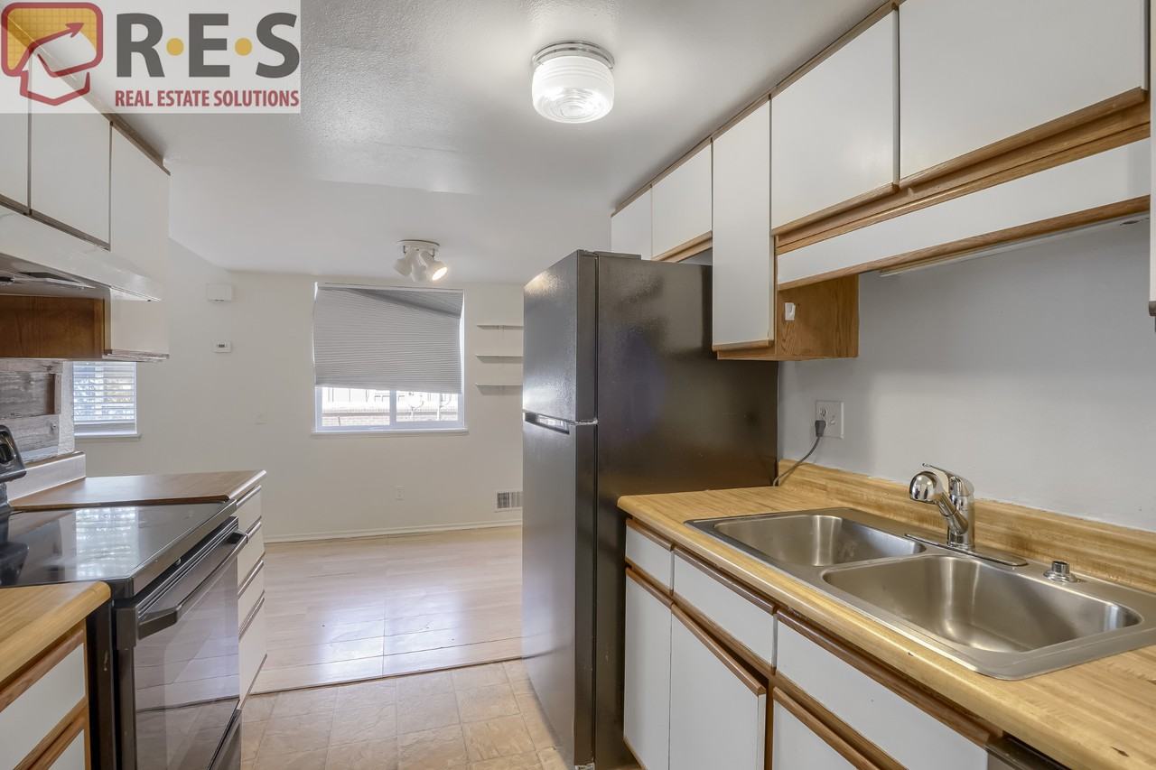 13335 E Louisiana Ave - Photo 4 of 11