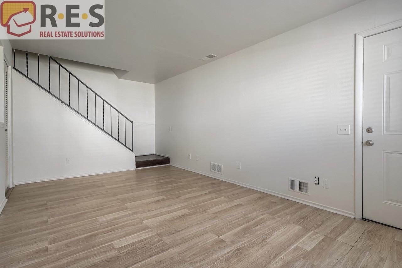 13335 E Louisiana Ave - Photo 6 of 11