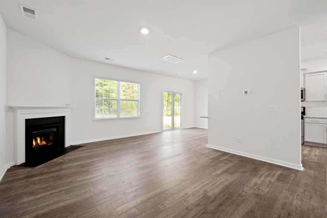 16117 Trenton Green Ln - Photo 6 of 40