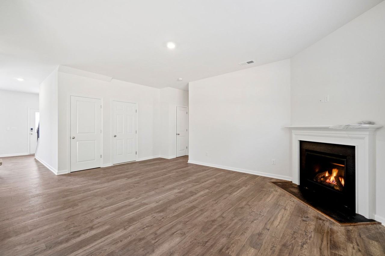 16117 Trenton Green Ln - Photo 7 of 40