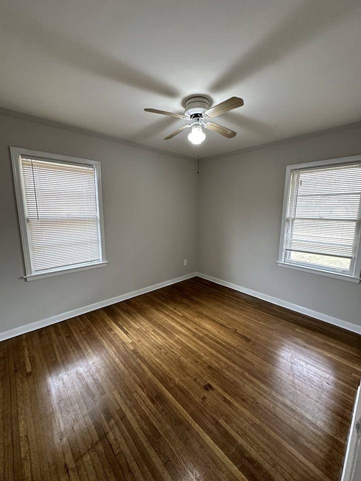 4672 Willow Rd - Photo 6 of 12