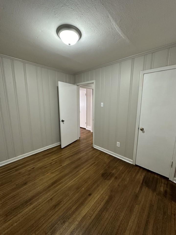 4672 Willow Rd - Photo 7 of 12
