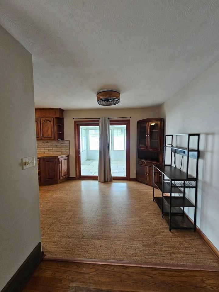 28 Phillips Dr - Photo 4 of 28