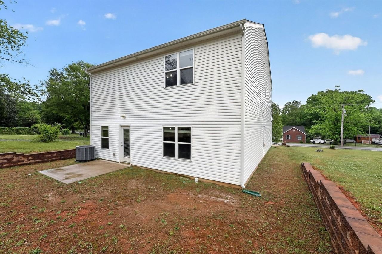 5917 Neck Rd - Photo 4 of 31