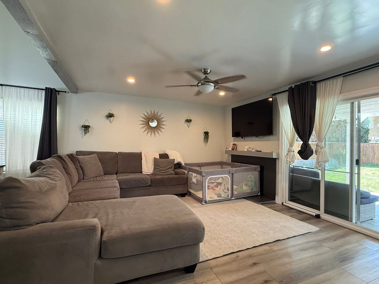 2368 Fulham Way - Photo 5 of 25