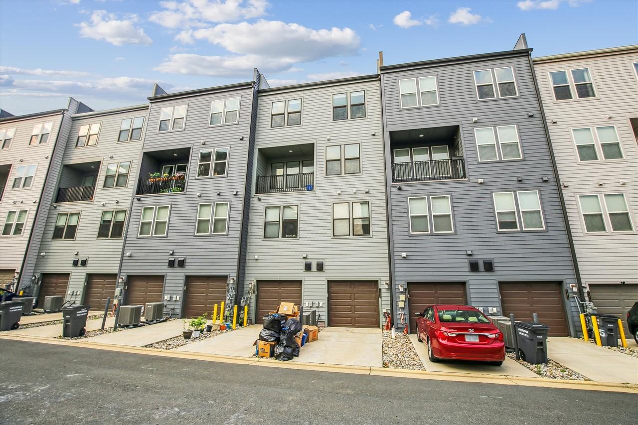 13411 Launders St - Photo 2 of 37