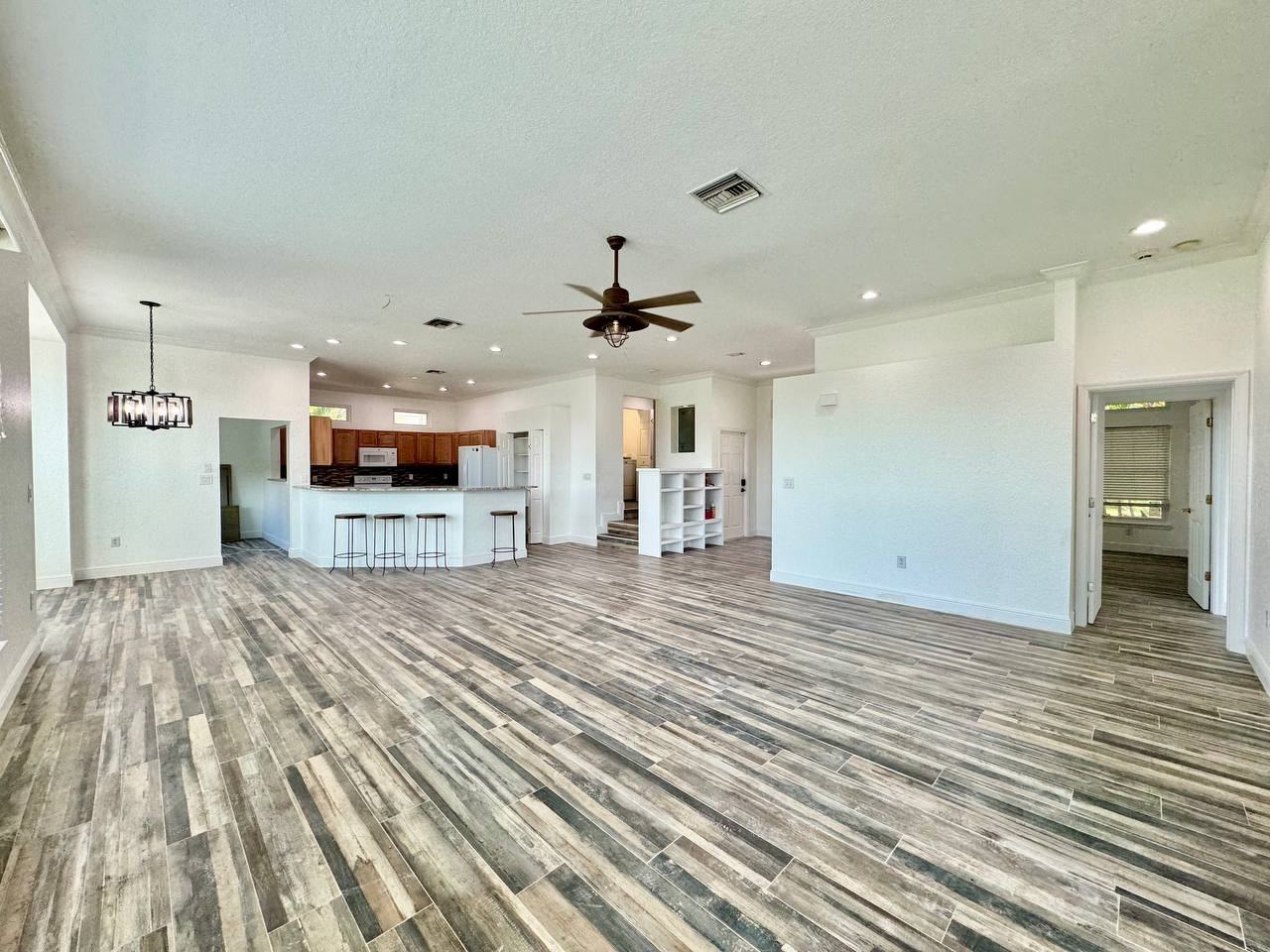 2384 Creek Ct - Photo 7 of 50