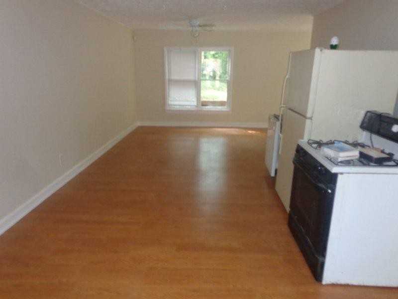 5035 Martins Crossing Rd - Photo 3 of 9
