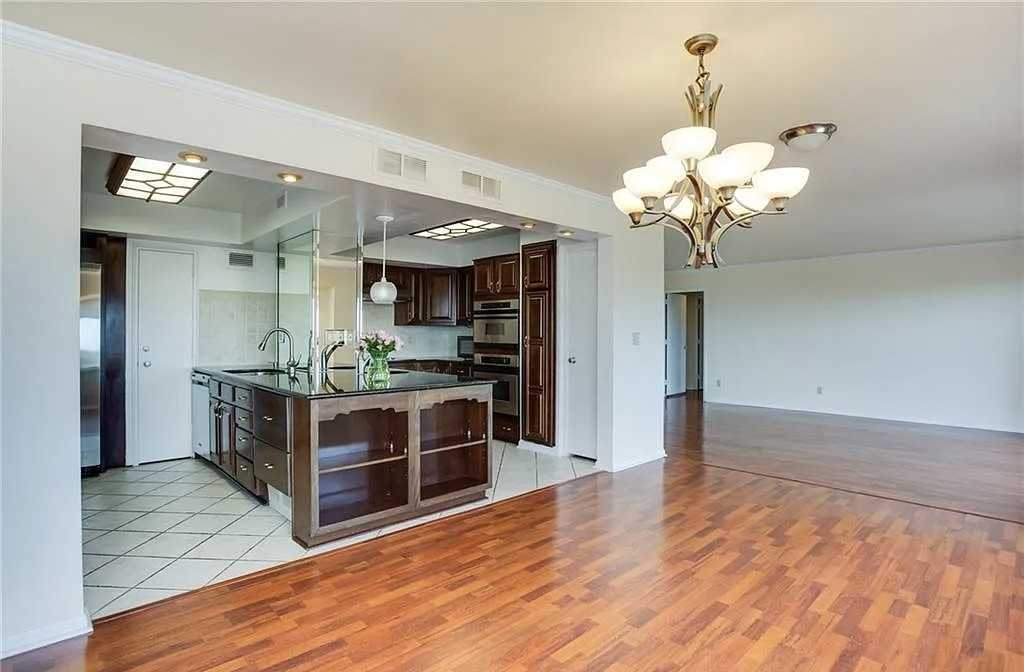 4550 Warwick Blvd #703-04 - Photo 6 of 16