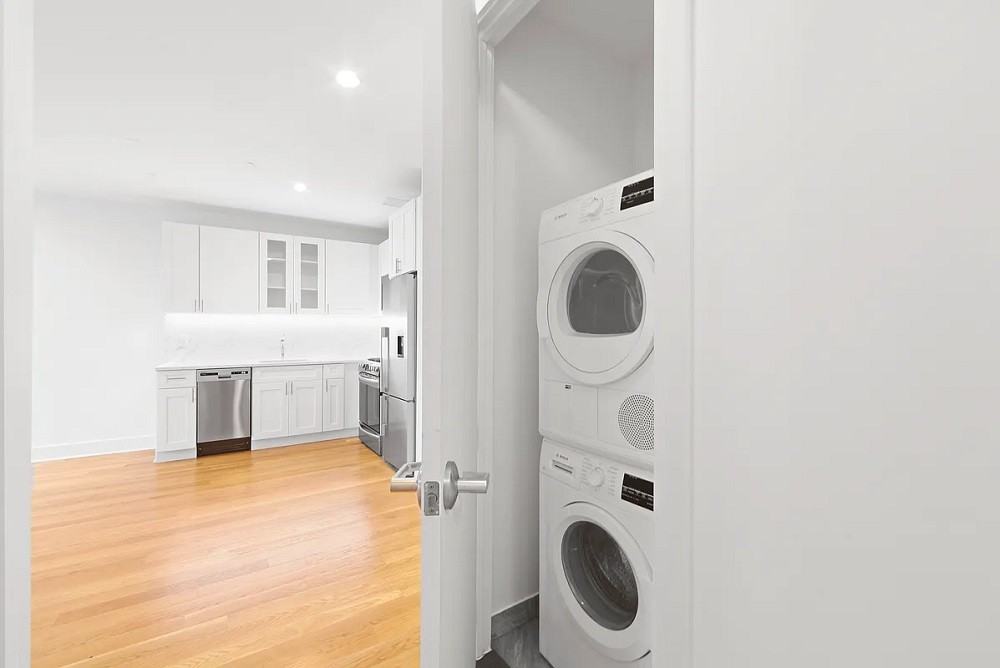 163 Beach 96th St - Photo 5 of 10