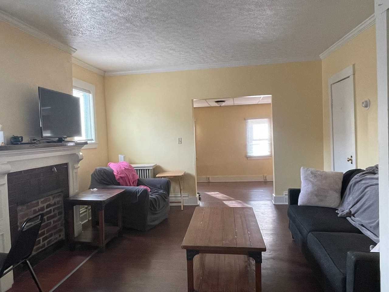 974 Oakland Ave - Photo 4 of 26