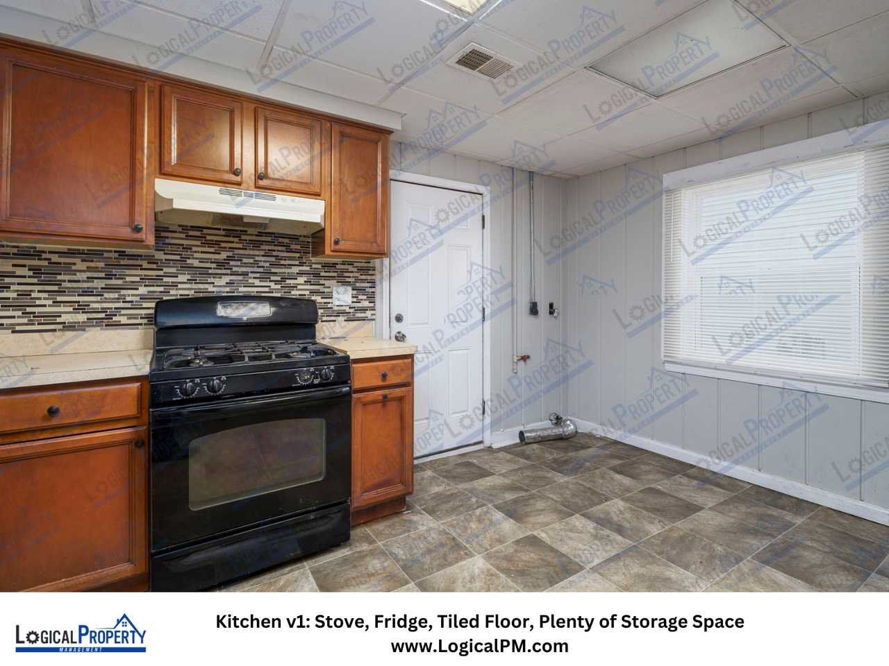 22778 Almond Ave - Photo 3 of 16