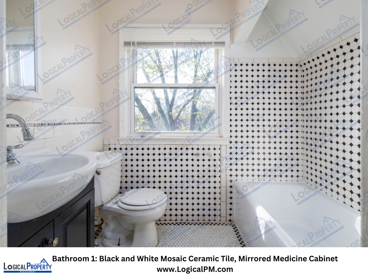 13067 Wade St - Photo 3 of 12