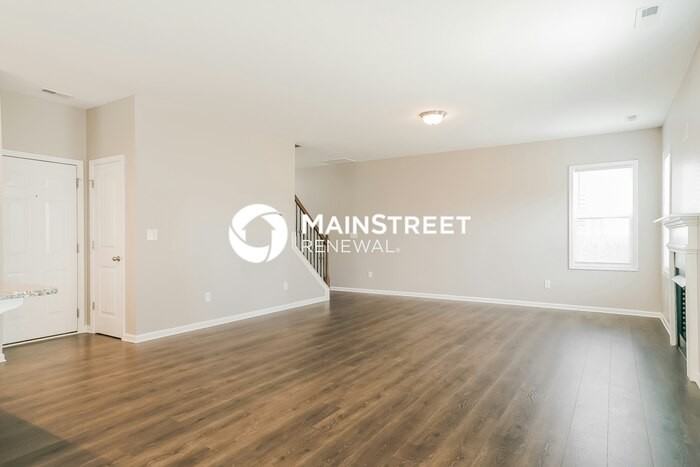 212 S Kramer Path - Photo 4 of 17