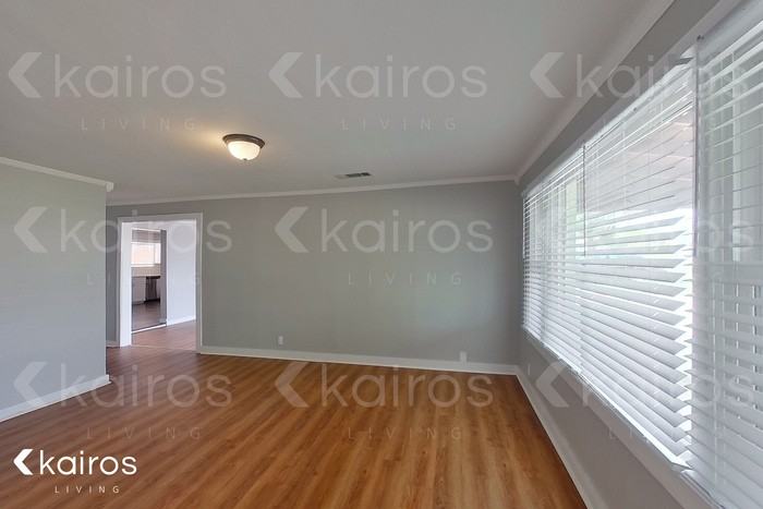 4417 Brown Ave - Photo 2 of 29