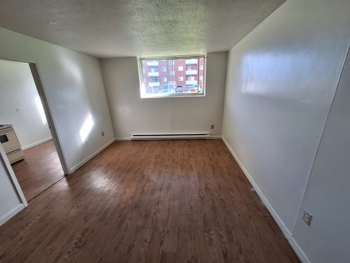 1252 Grenadier Dr - Photo 2 of 6