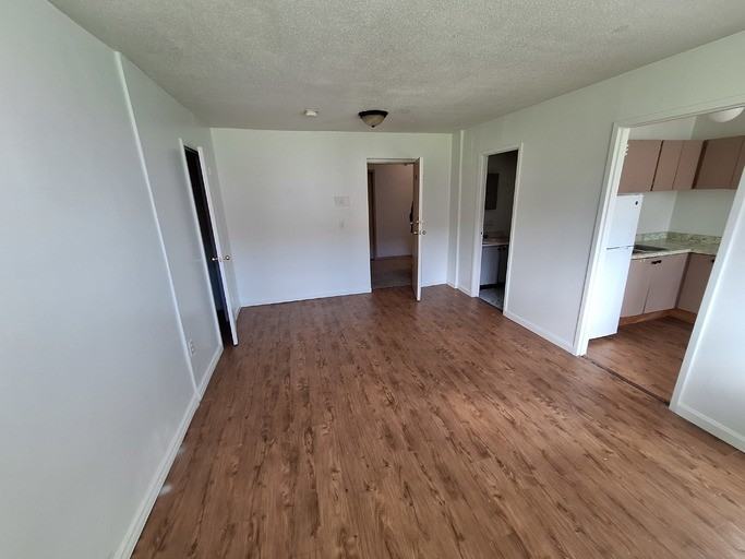 1252 Grenadier Dr - Photo 3 of 6